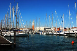 Le barche a vela ormeggiate al pontile della Compagnia della Vela, storico club di Venezia, quello del Moro di Venezia di Raul Gardini sull’isola di San Giorgio.