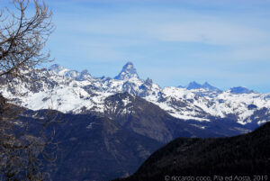 Sullo sfondo il Monte Cervino, da Pila